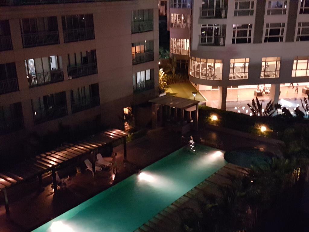 Ortigas 2 Bedroom Corner Unit With 2 Queen Across Shangrila Manila Exteriér fotografie